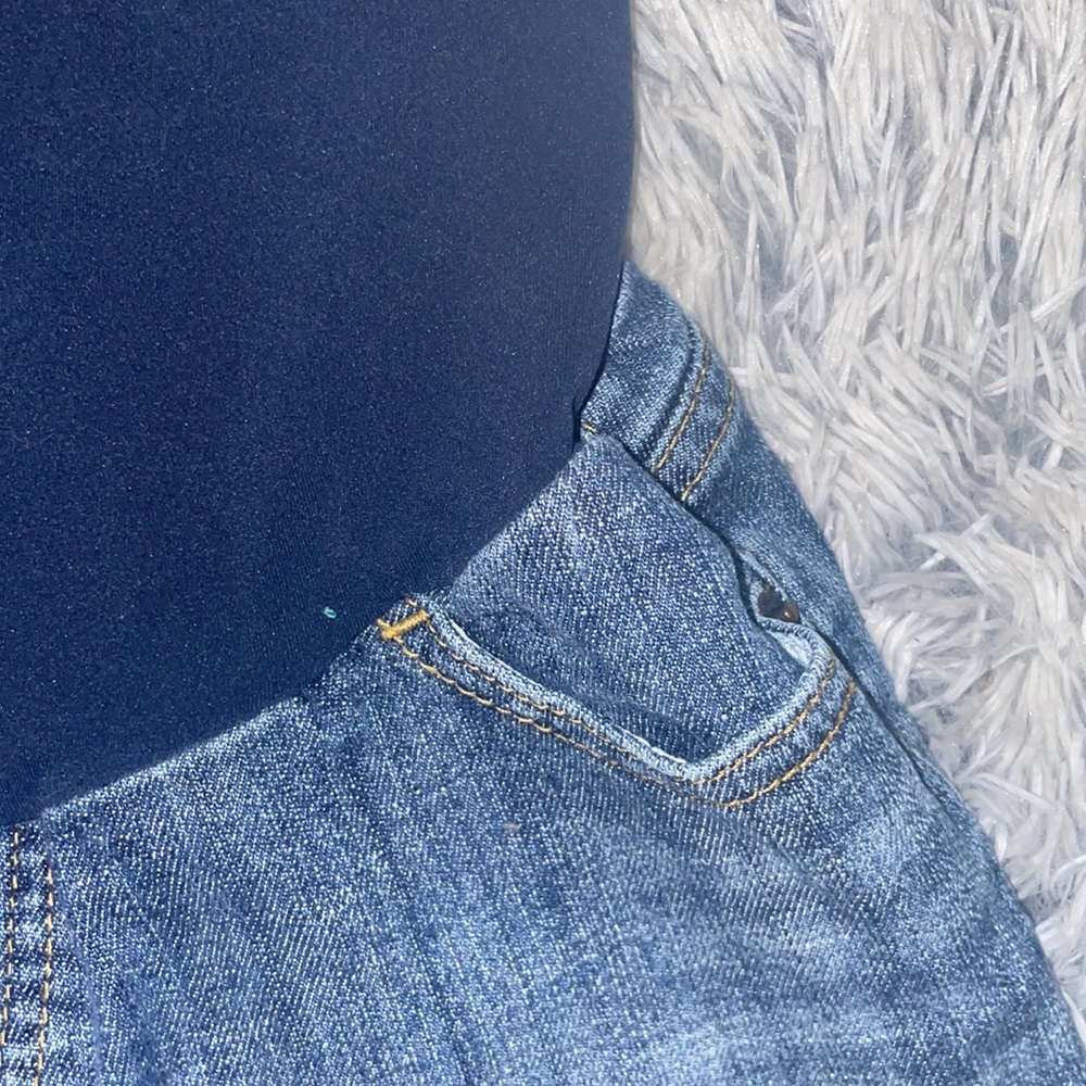 A pair of maternity shorts size S - Picture 2 of 12
